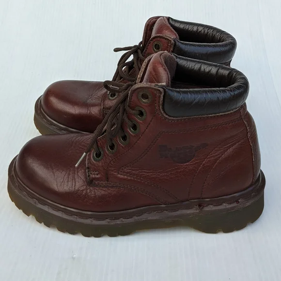 DOC MARTENS 8284 England made chunky lug tread lace-up boots